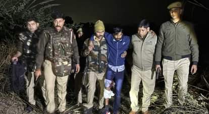 पुलिस की गिरफ्त में आरोपी