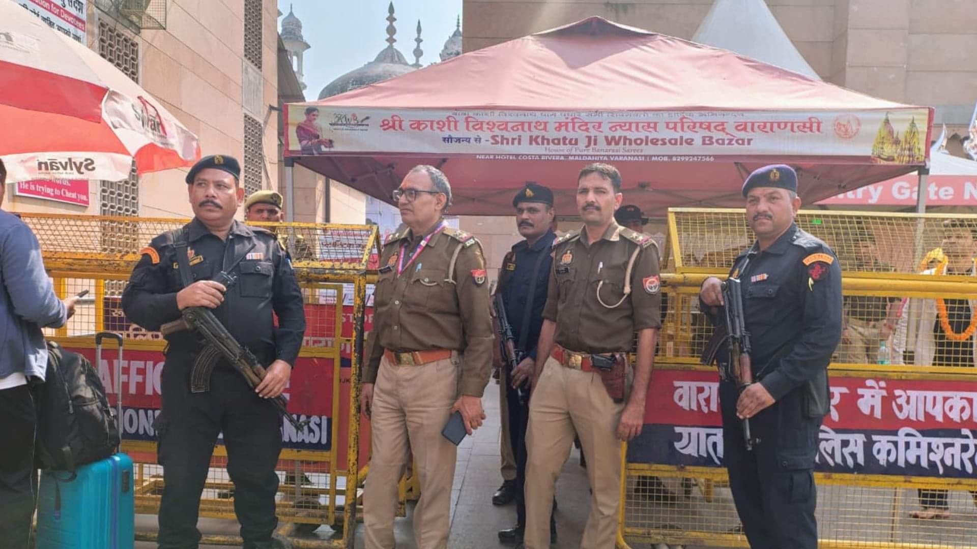 Delhi Blast high alert in varanasi security at airport Kashi Vishwanath Sankat Mochan Temple same condition