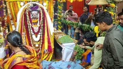 Bhairava Ashtami Kalbhairav appeared devotees gathered for aarti with 1.25 lakh lamps in varanasi