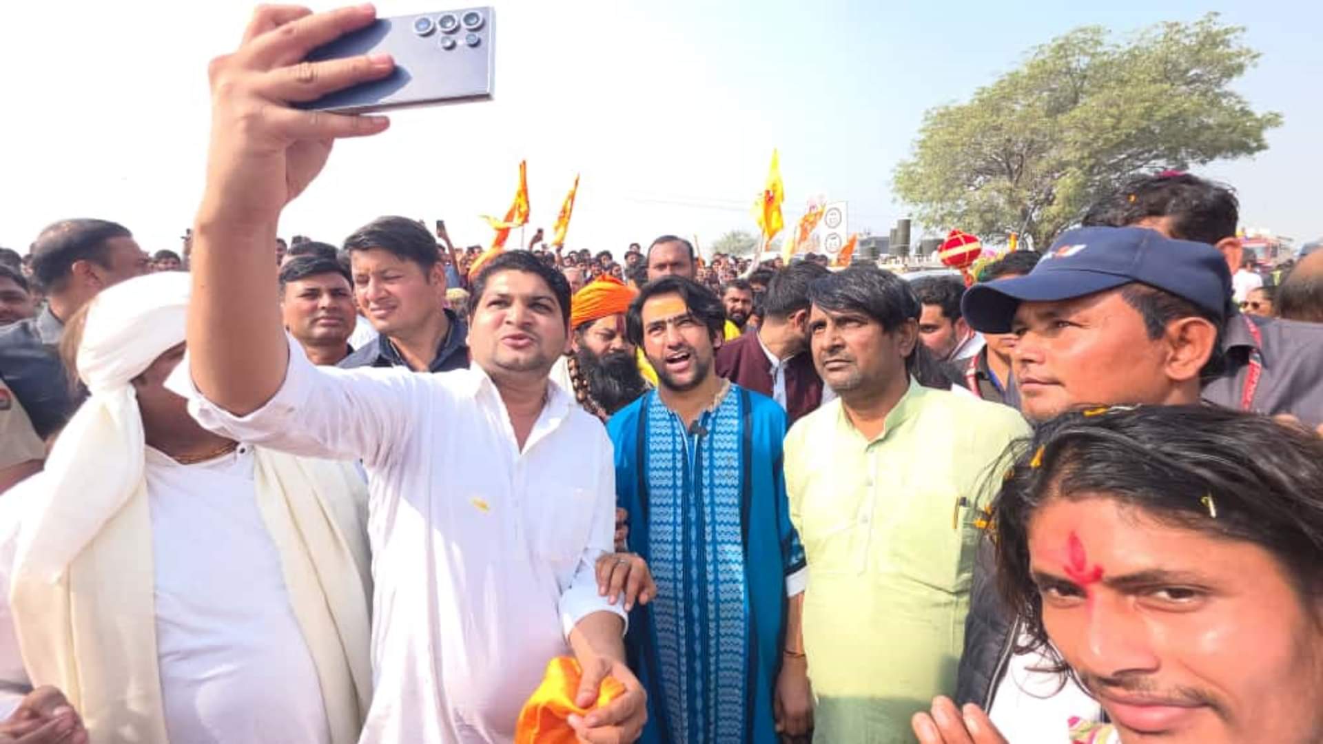 MP News: Bageshwar Maharaj’s Sanatan Ekta Yatra reaches Braj, Muslim community welcomes him promoting harmony
