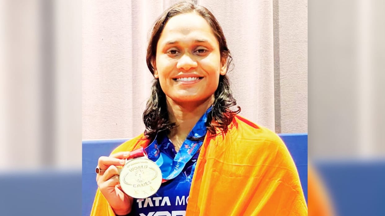 Father courage, daughter passion cycled 16 km to practice wrestling flying india flag around world
