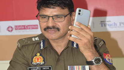 CP Raghubir Lal said Municipal Corporation and KDA should demolish encroachments, police will provide security