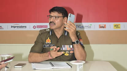CP Raghubir Lal said Municipal Corporation and KDA should demolish encroachments, police will provide security
