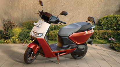 Top 5 best electric scooters with the best single charge range in india