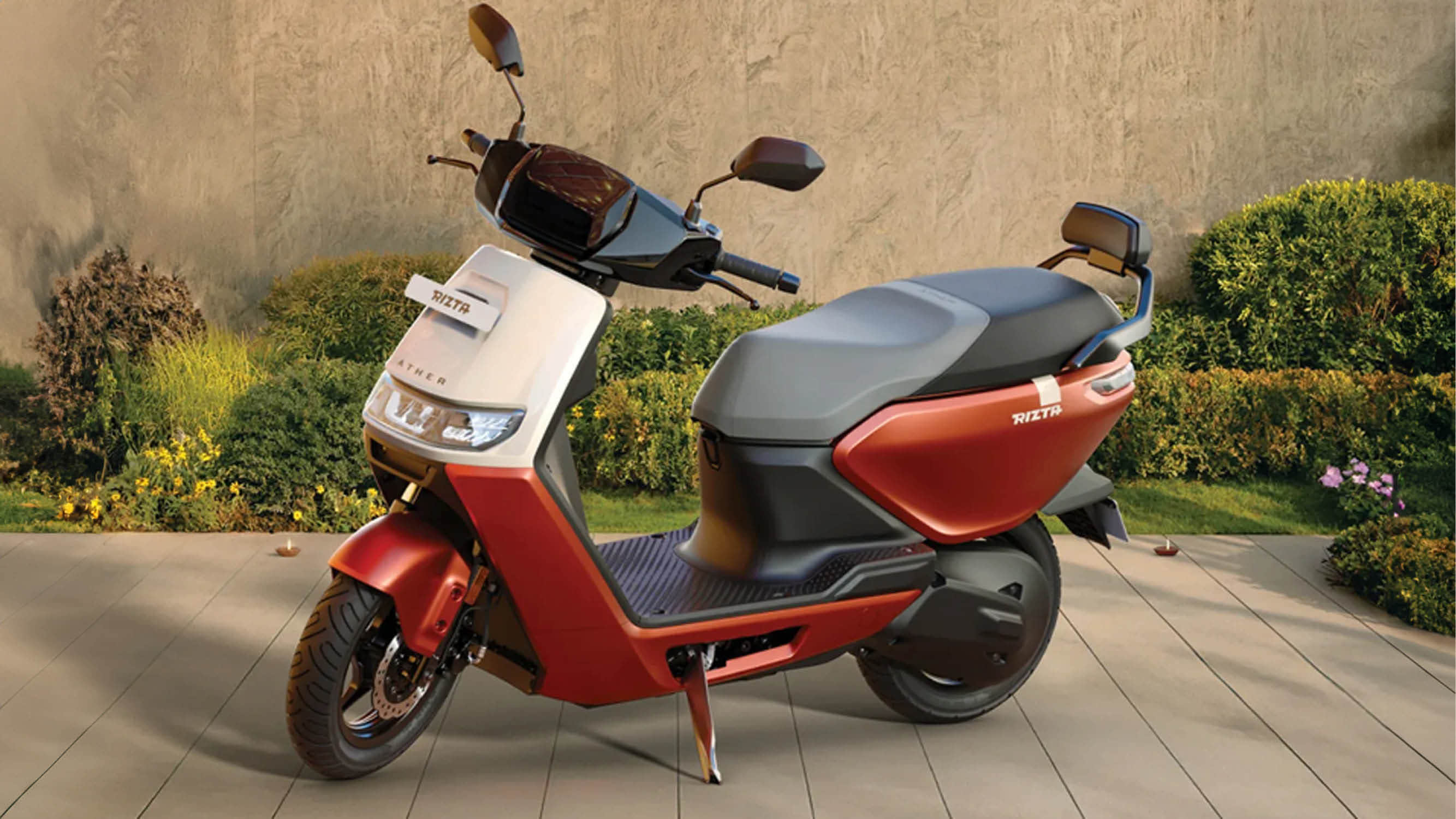 Electric Two-Wheeler Sales Surge in March: Price Hike Fears and Subsidy Deadline Boost Demand