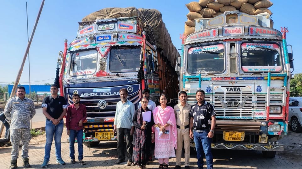 चिल्फी में दो ट्रक से 647 क्विंटल अवैध धान जब्त