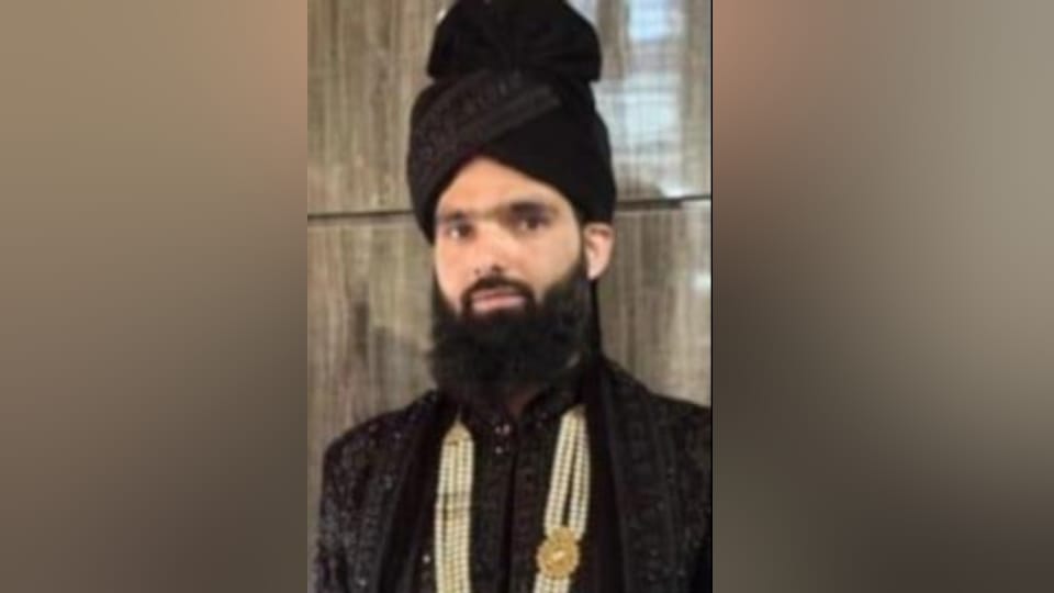 Delhi Blast news Umar wanted to succeed Burhan Wani and Zakir Musa hence did not attend Adeel wedding