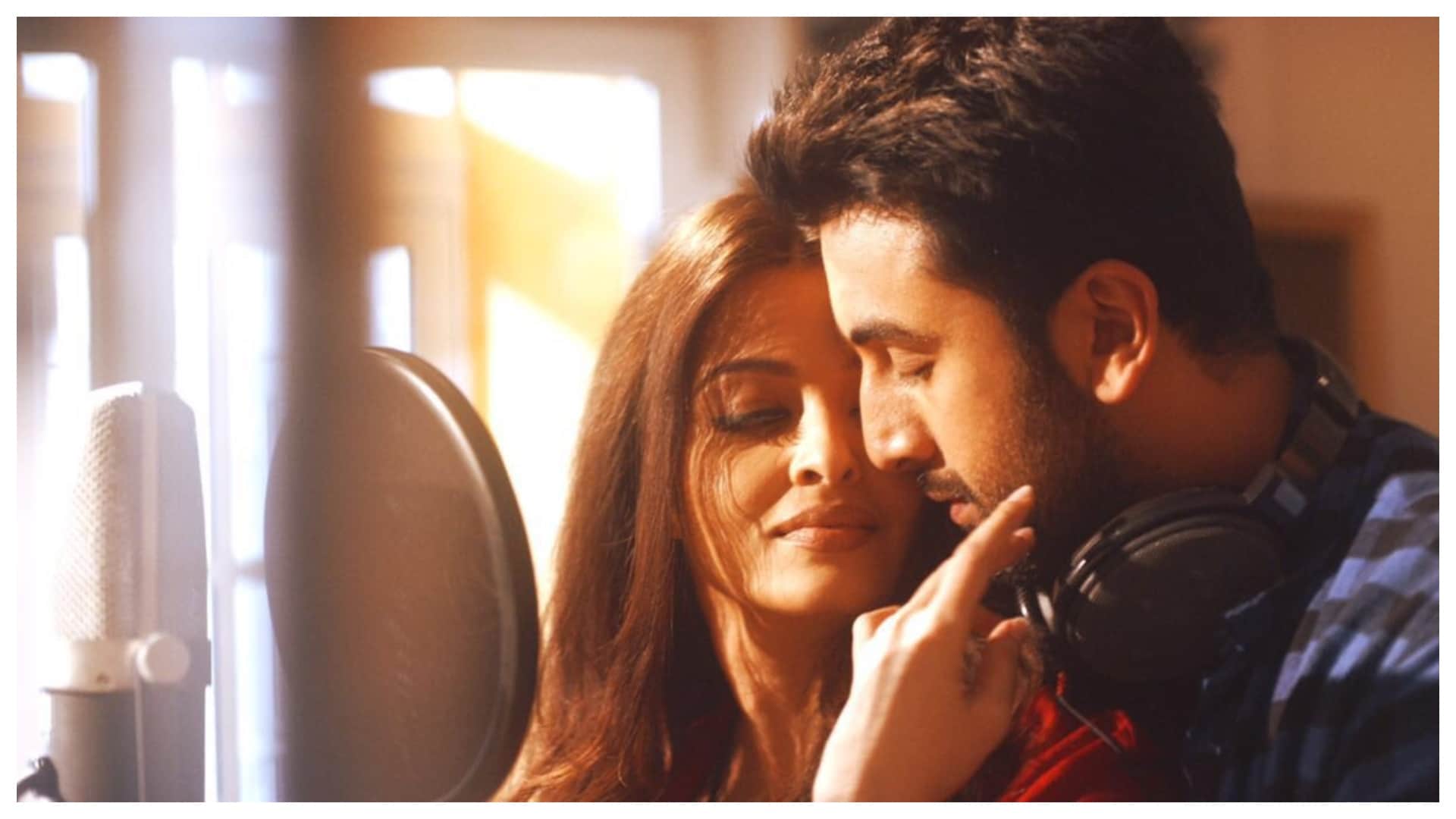 Bollywood Reel Life Pairs with Big Age Gaps Ajay Devgn Rakul in De De Pyaar De 2 to Amitabh Jiah in Nishabd