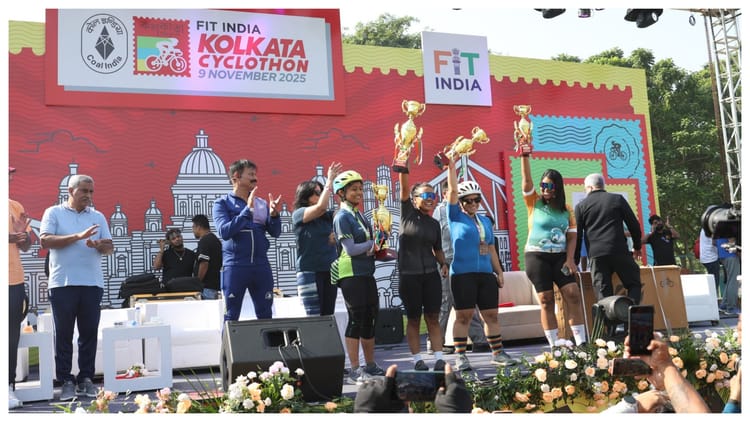 Fit India Cyclothon Kolkata: Paes & Usha Uthup Inspire 4000+ Riders