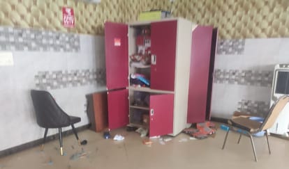Kanpur Occupied Negi Guest House wall demolished with JCB employees chased away manager made this allegation