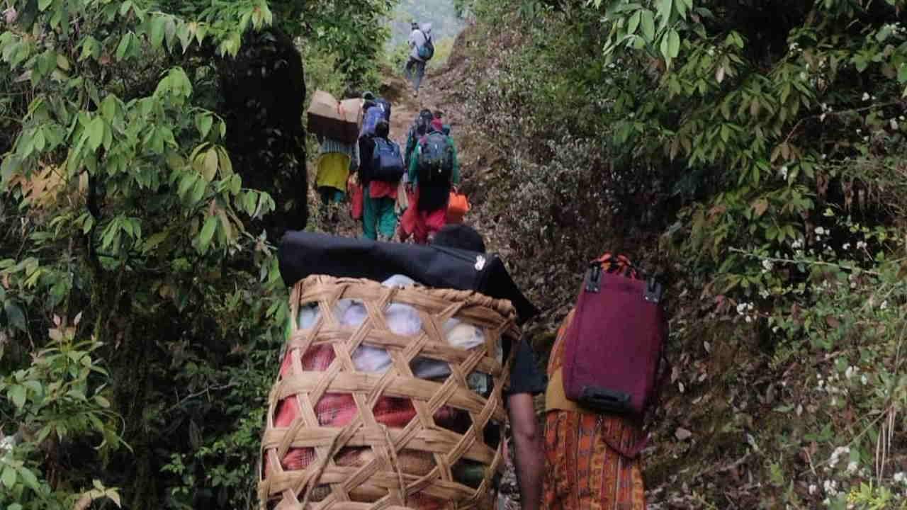 Road inconvenience is becoming a hindrance in youth relationship Karnaprayag Barkot Village Chamoli News