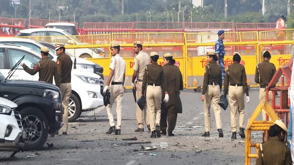 Delhi blast One of dr. Umar toes and some pieces of flesh stuck to engine parts remain