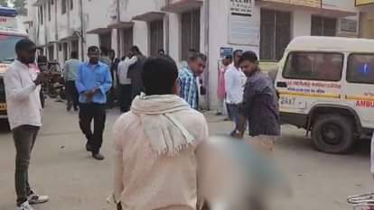 bus passenger suffered chest pain and driver rushed patient to hospital patient death in ballia