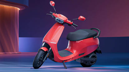 Consumer Court Orders Ola Electric to Pay Rs 45000 Compensation and Fix Scooter Trunk Free Know Details
