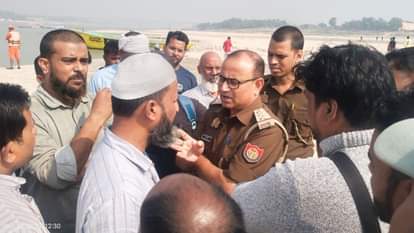 Two friends drowned in Ganges Varanasi people arrived after hearing voice of third youth