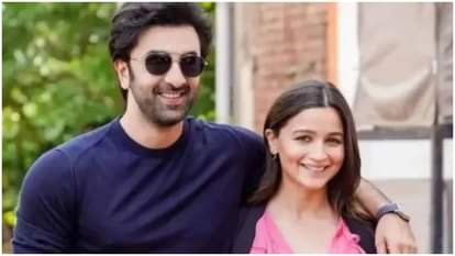 Ranbir kapoor and alia bhatt dance on badtameez dil song video viral on social media
