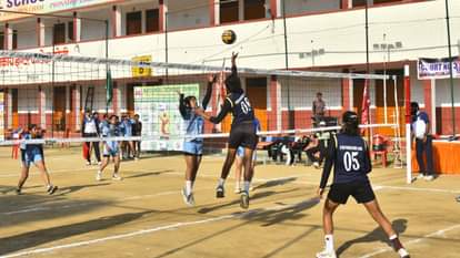 Both UP teams reach pre-quarterfinals in National Volleyball Championship