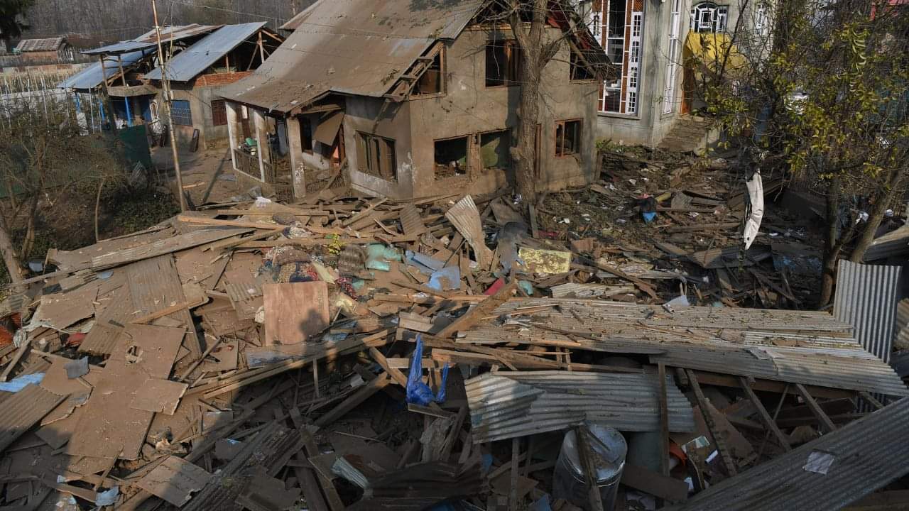 Pulwama house of Dr Umar Nabi involved in Delhi blast demolished Srinagar