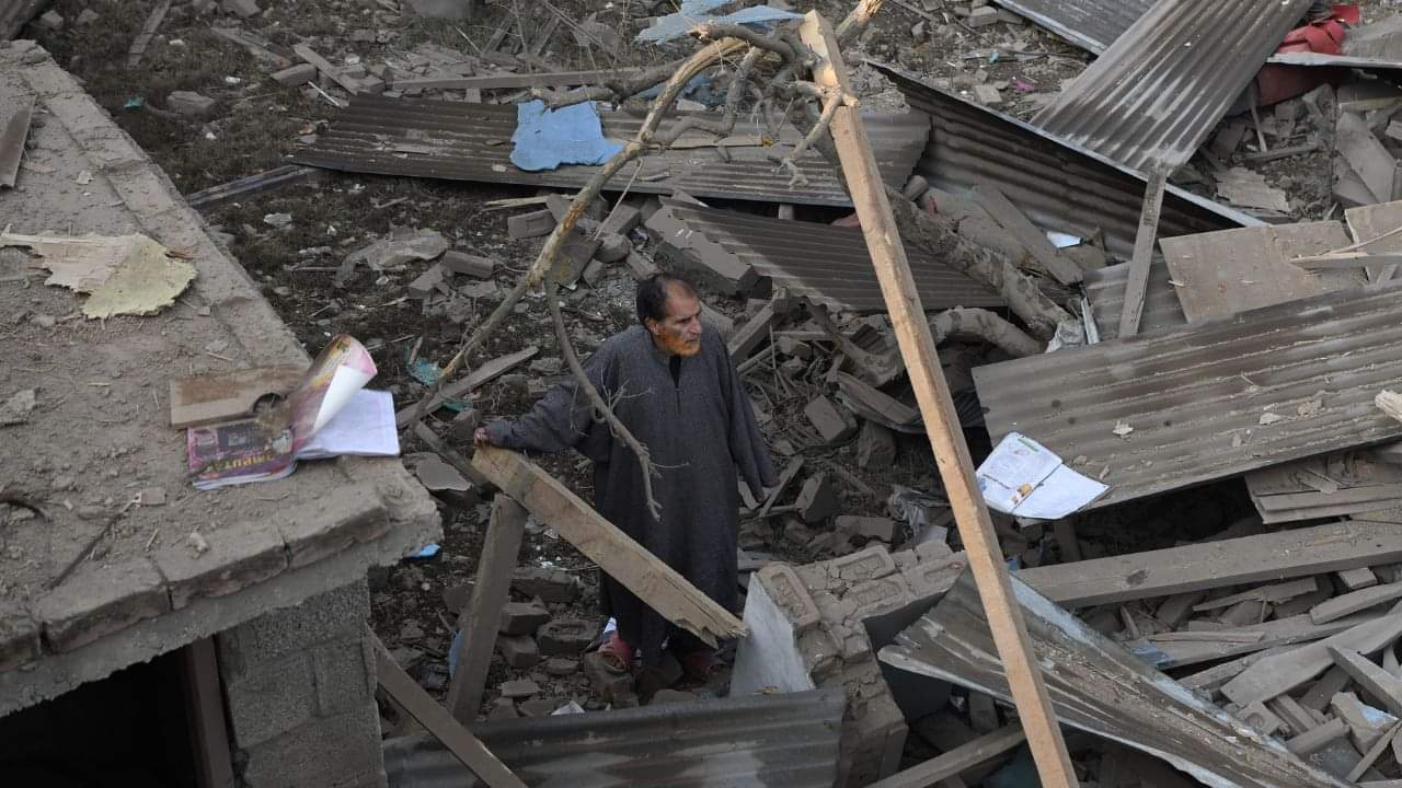 Pulwama house of Dr Umar Nabi involved in Delhi blast demolished Srinagar