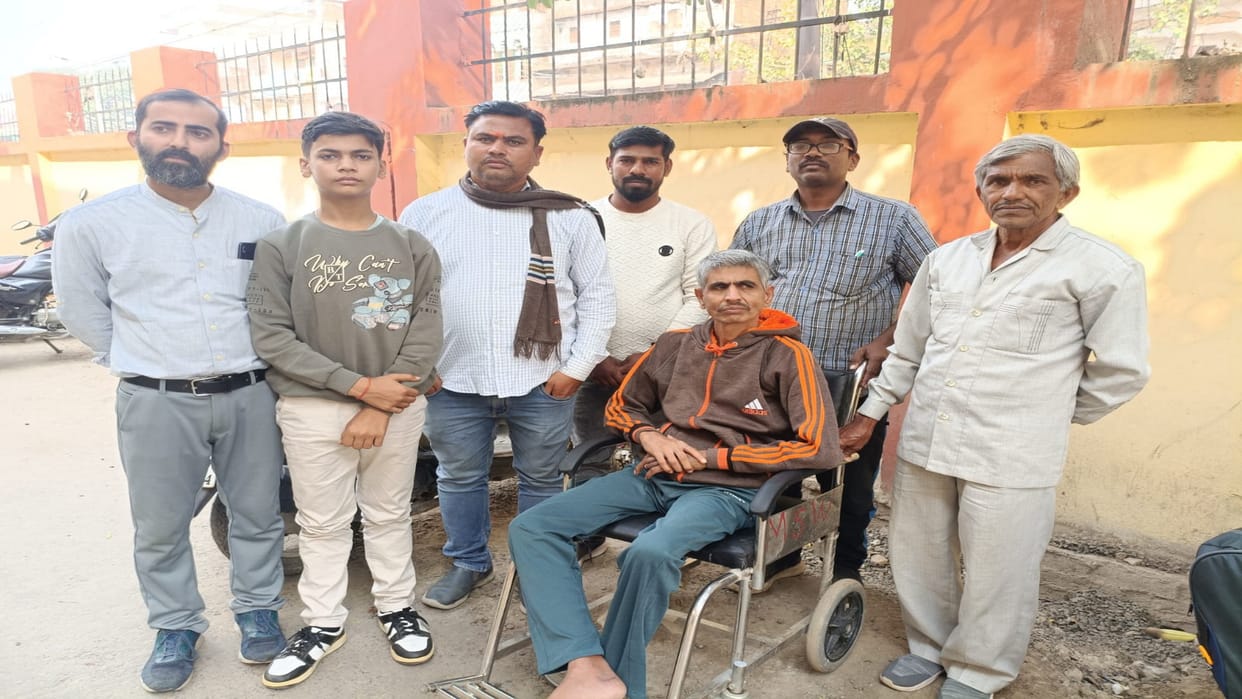Raju, missing for 21 years, found his family, everyone's eyes became moist.