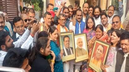 Bihar Election: BJP workers celebrated the bumper victory of NDA in Bihar Assembly elections