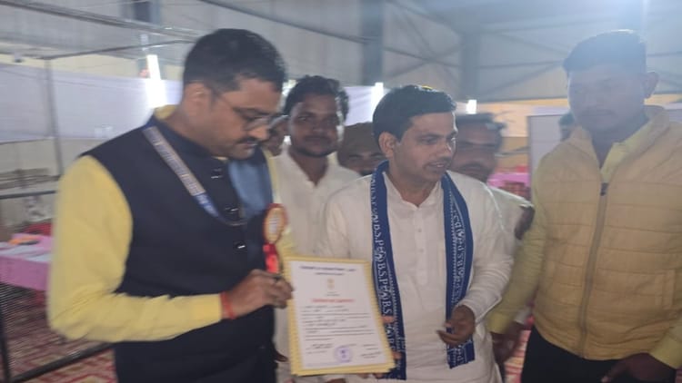 Bihar Election 2025 : महज 30 वोट से कौन जीता बिहार विधानसभा चुनाव? इस लहर में भाजपा पर भारी बसपा!