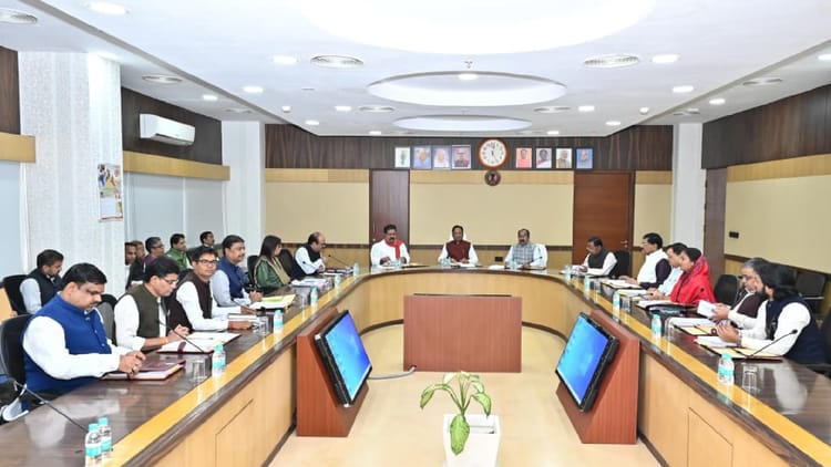CG Cabinet Meeting: मुख्यमंत्री विष्णुदेव साय कैबिनेट की बैठक खत्म, कई अहम फैसलों पर लगी मुहर