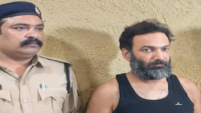 Preparations for judicial custody after questioning history-sheeter Virendra Singh Tomar in Raipur