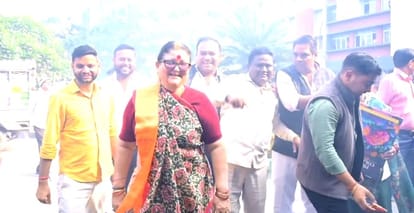Kanpur Mayor dances to the beat of drums as NDA celebrates historic Bihar election victory
