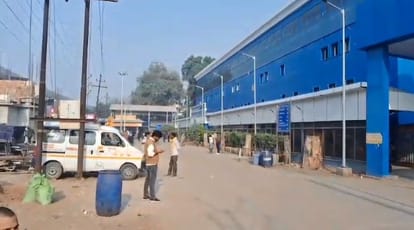 Kanpur Cardiology and Medical College at odds dispute over demolition of quarters and felling of banyan tree