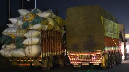 UP: Brokers were extorting bribes through WhatsApp groups, sending lists to officers and employees in advance.