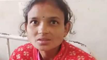 Woman gives birth to baby girl on moving train