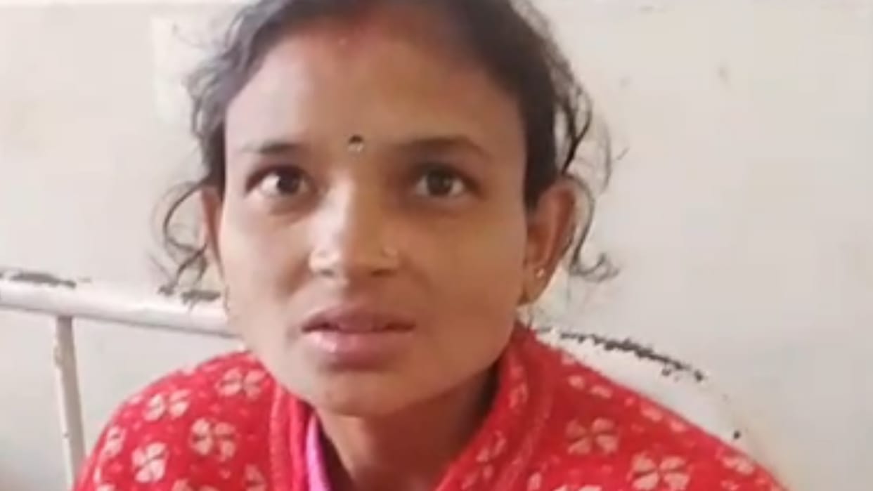 Woman gives birth to baby girl on moving train