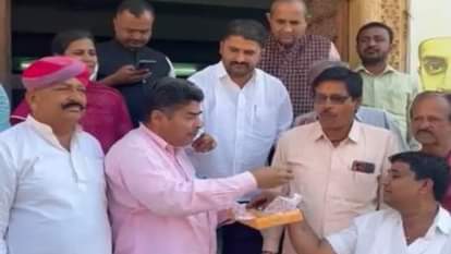 Rajasthan News: Leaders Celebrate Victory on Separate Platforms, Jaisalmer Congress Appears Divided into Two F