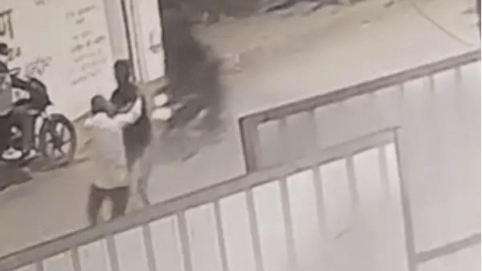 indore news cctv footage confirms 65-year-old man murdered with stone during robbery in khajrana