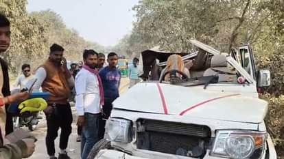 Rampur: Vehicle of a family returning from a wedding collides with another vehicle, 12 people injured