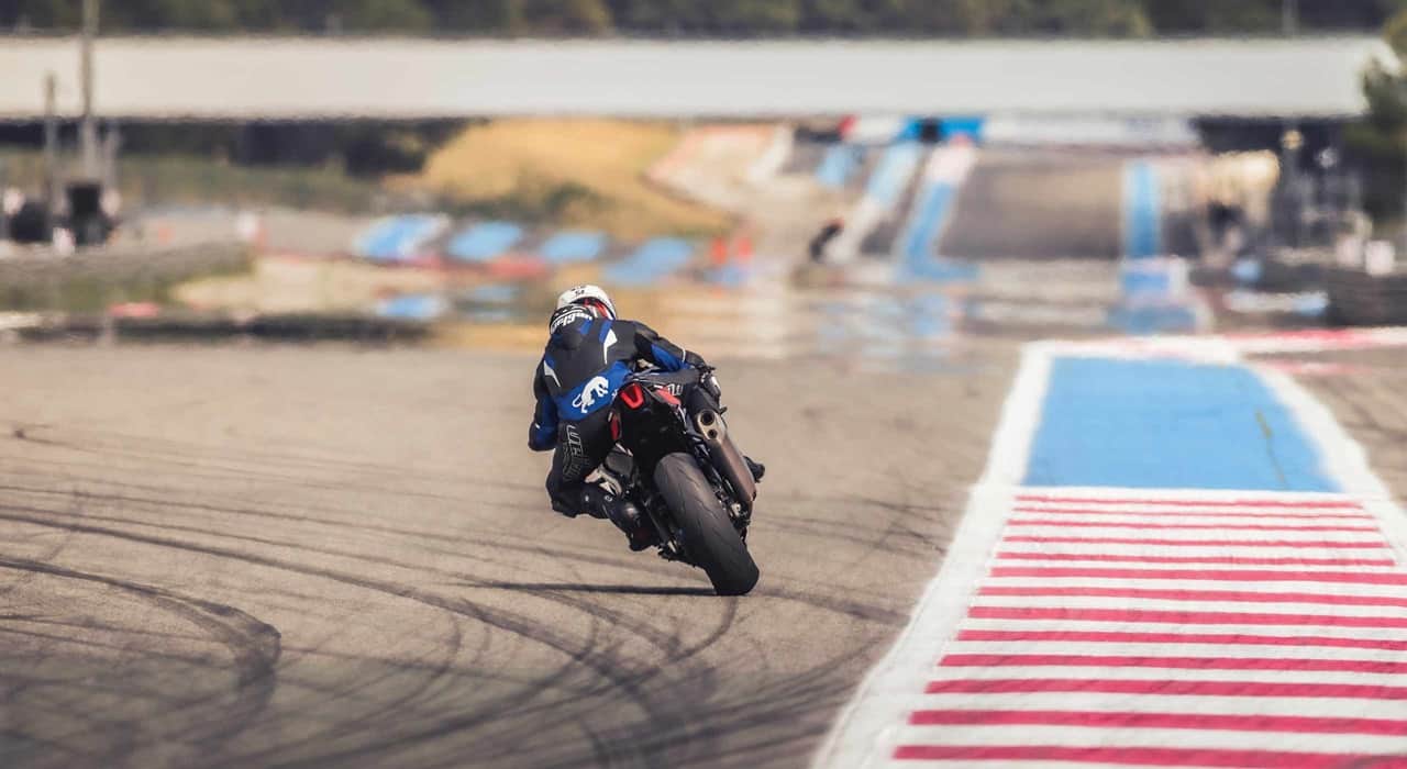 Suzuki GSX-R1000R 40th Anniversary Edition Launched Know Price Features Specifications