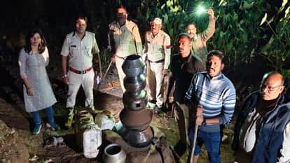 Excise department takes swift action, seizes 300 kg of mahua lahan within two days