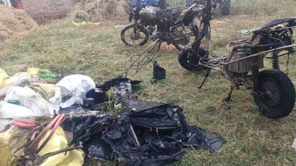 short circuit caused house fire in Lucknow burning goods worth lakhs