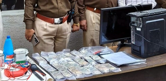 Bhopal News: A fake currency factory was being run from a house in Bhopal, Piplani police arrested a youth