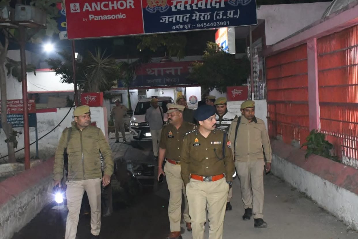 SSP Vipin Tada Conducts Surprise Inspection at Kharkhoda Police Station Late Night