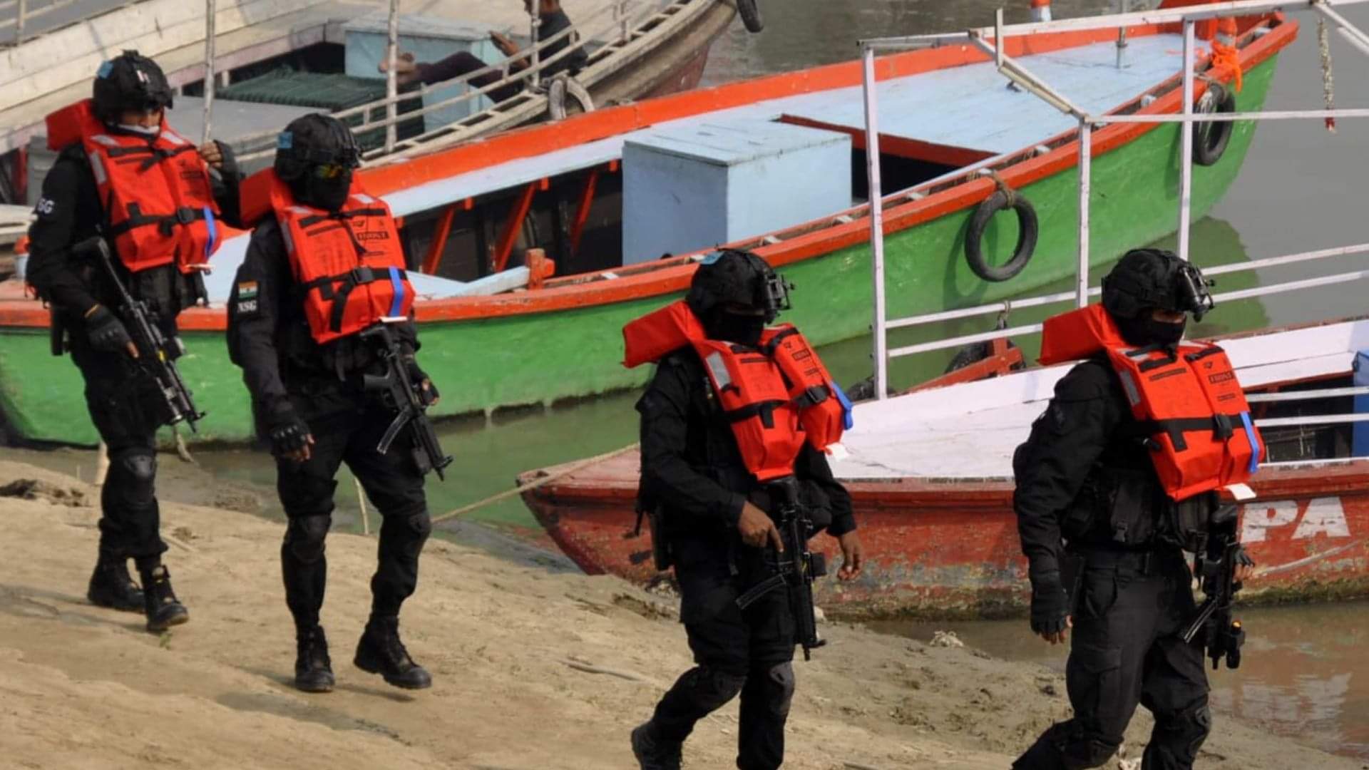 Cruise hijack in Kashi NSG and police conduct mock drill to deal with terrorists alert as soon as siren sounds