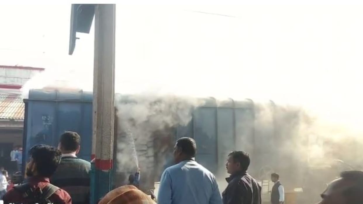 Fire breaks out in a goods train compartment near Bareilly Junction