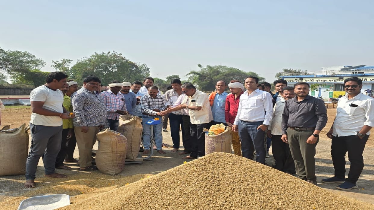 ESMA imposed on striking employees of cooperative societies, government issues strict warning in Chhattisgarh