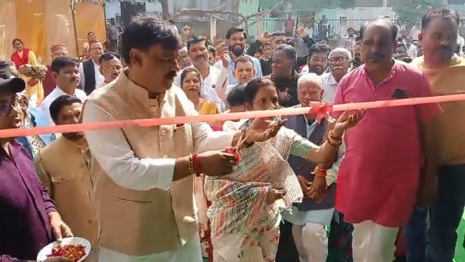 Kanpur Atal Library inaugurated in Jagdamba Park competitive students will get help 1000 books will collected