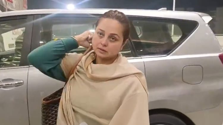 'किसी घर में रोहिणी जैसी बेटी-बहन पैदा न हो': लालू की बेटी का आरोप- कल मुझे मारने के लिए चप्पल उठाई गईं