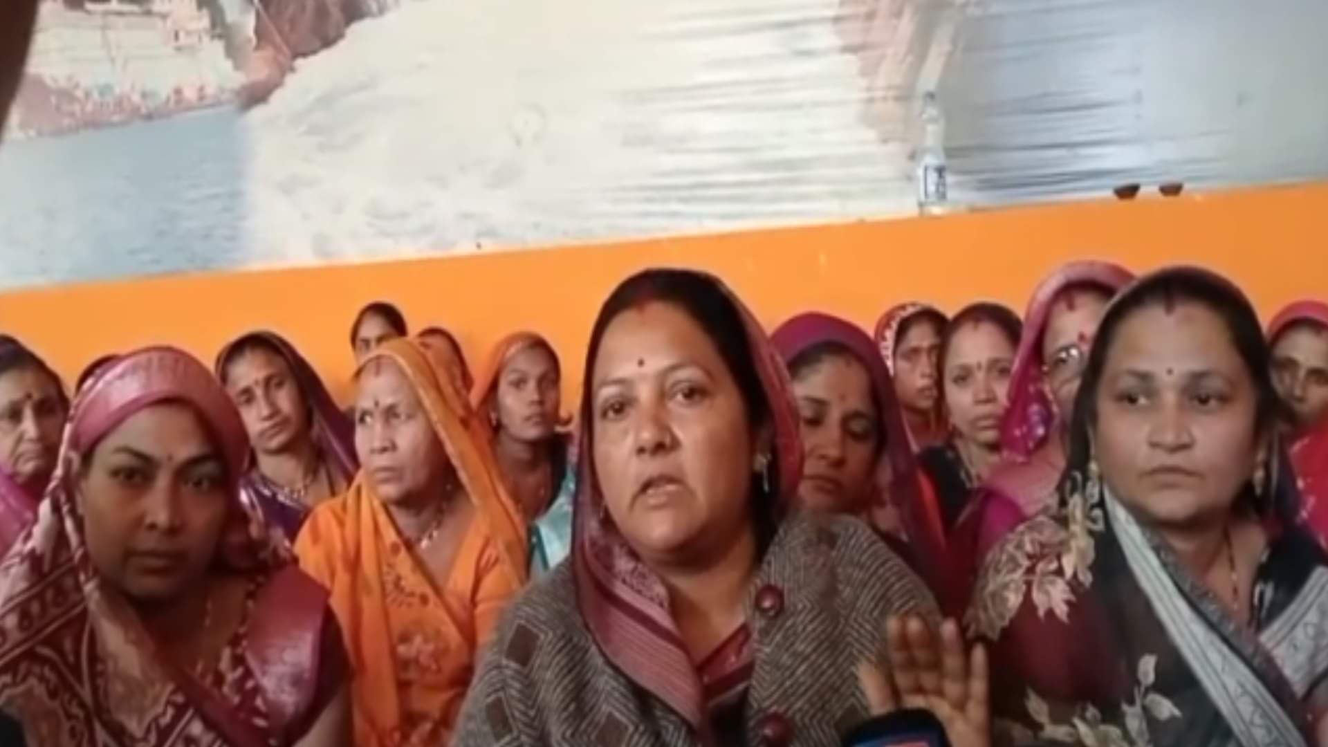 Omkareshwar News: Conflict deepens over Mamleshwar lok, fierce opposition from saints and townspeople