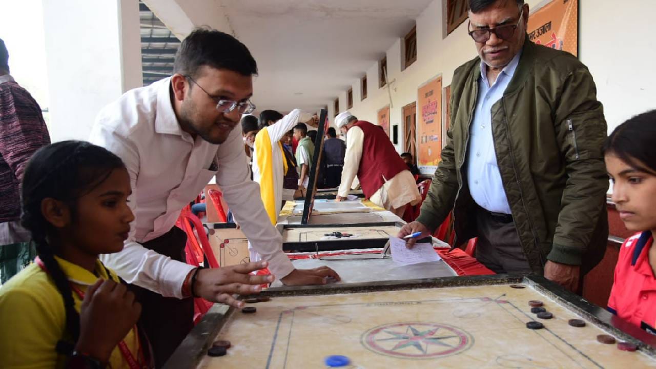 Forgotten Games-2025: Minister JPS Rathore rides a bicycle, Municipal Commissioner takes aim; see photos