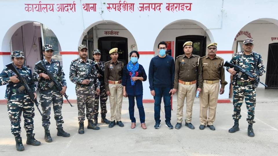 Security forces arrested two Britishers at Nepal border in bahraich trying to enter India illegally
