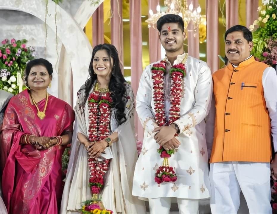 MP News: Simple card, seven more with 21 pairs...CM Mohan Yadav's youngest son's wedding is going on with simp